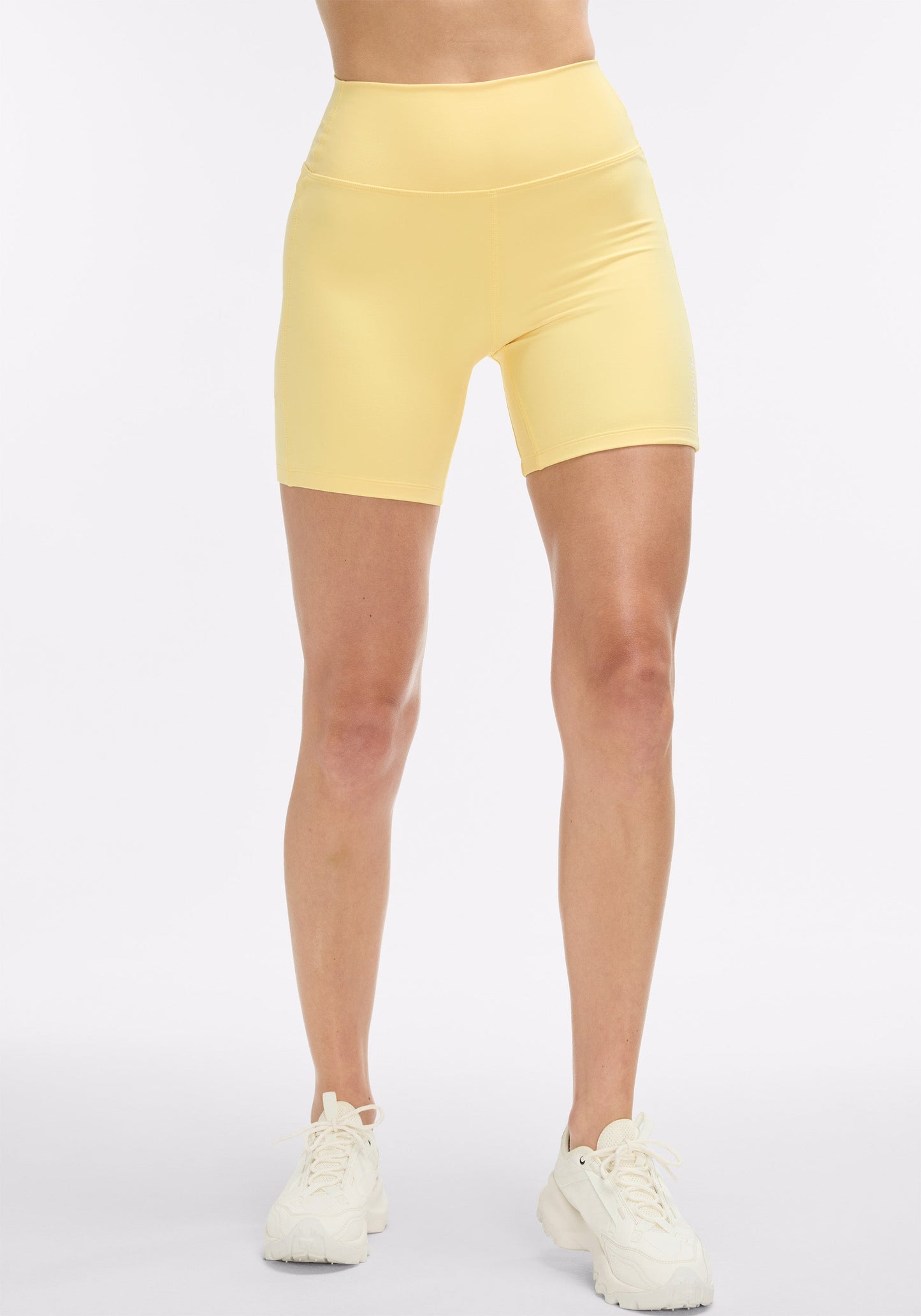 Pale Banana Set