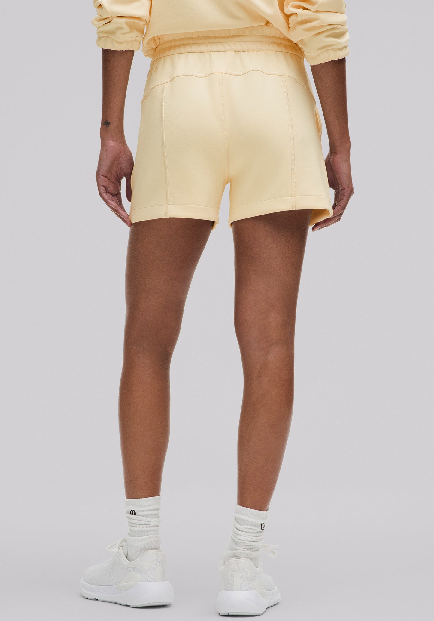 Softstreme High-Rise Short 4"